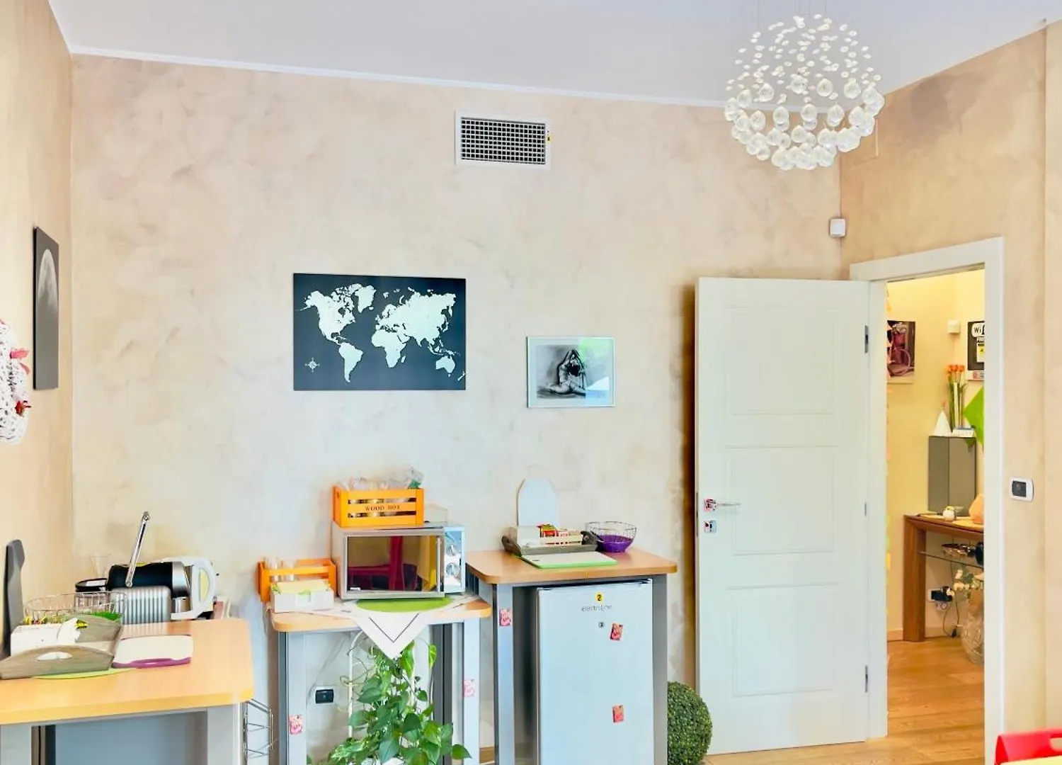 Couette-café Smart House Rooms Central Luxury Bergame Italie